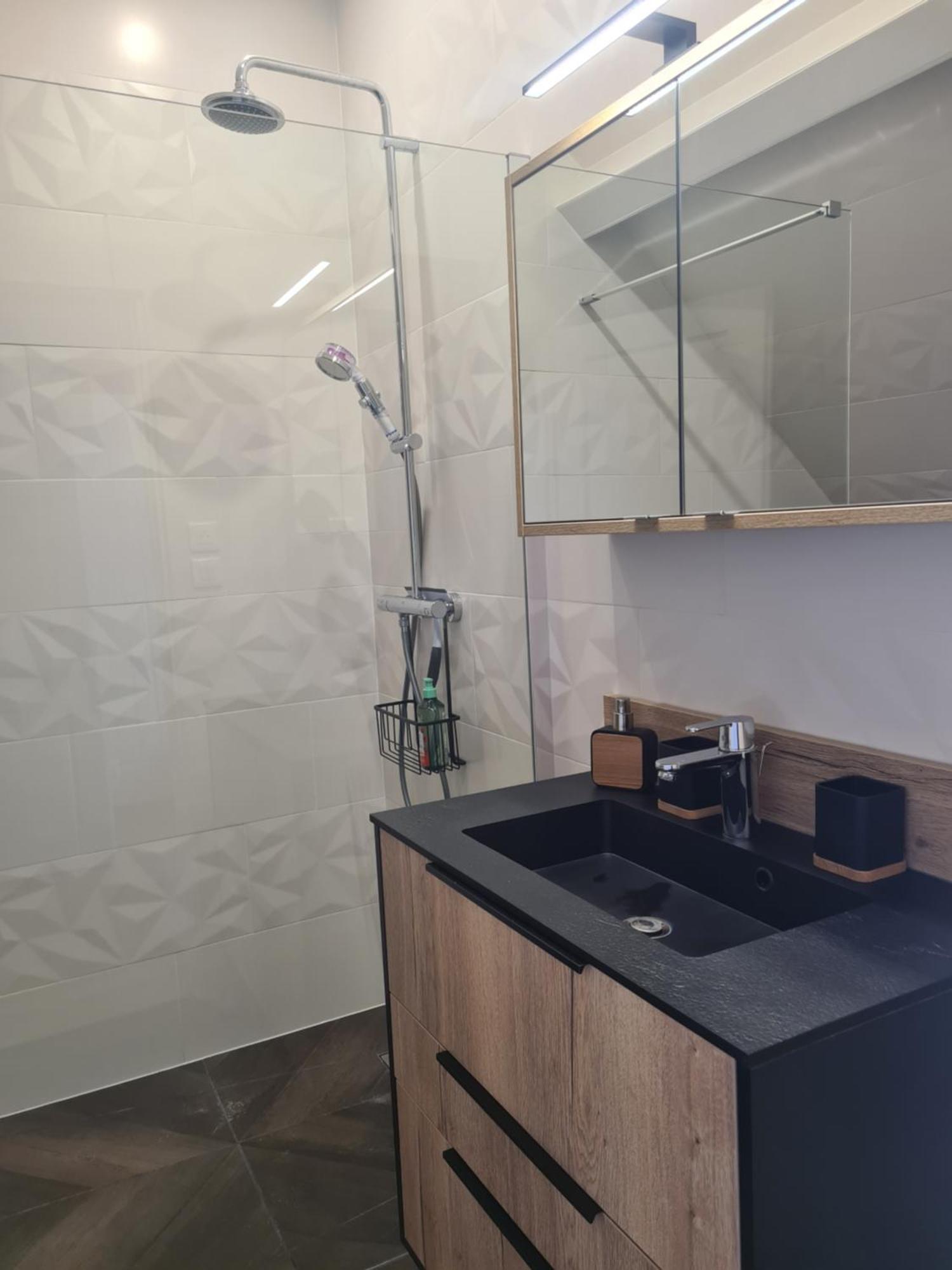 لو بيرايْ أو إيفلين Chambre Au Calme Et Une Chambre Supplementaire A Partir De La 3Eme Personne المظهر الخارجي الصورة